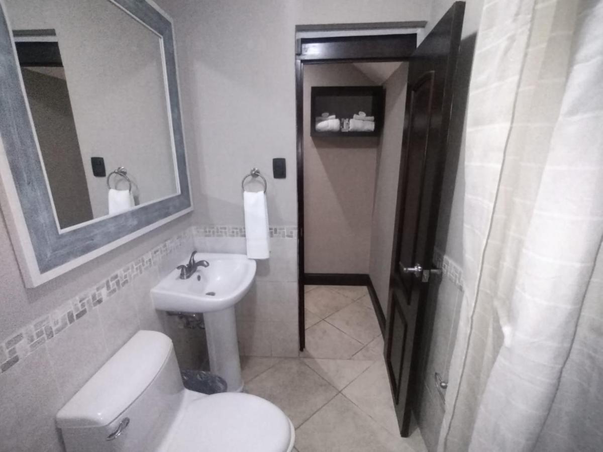 L'Aurora Inn Hostal Гватемала Экстерьер фото